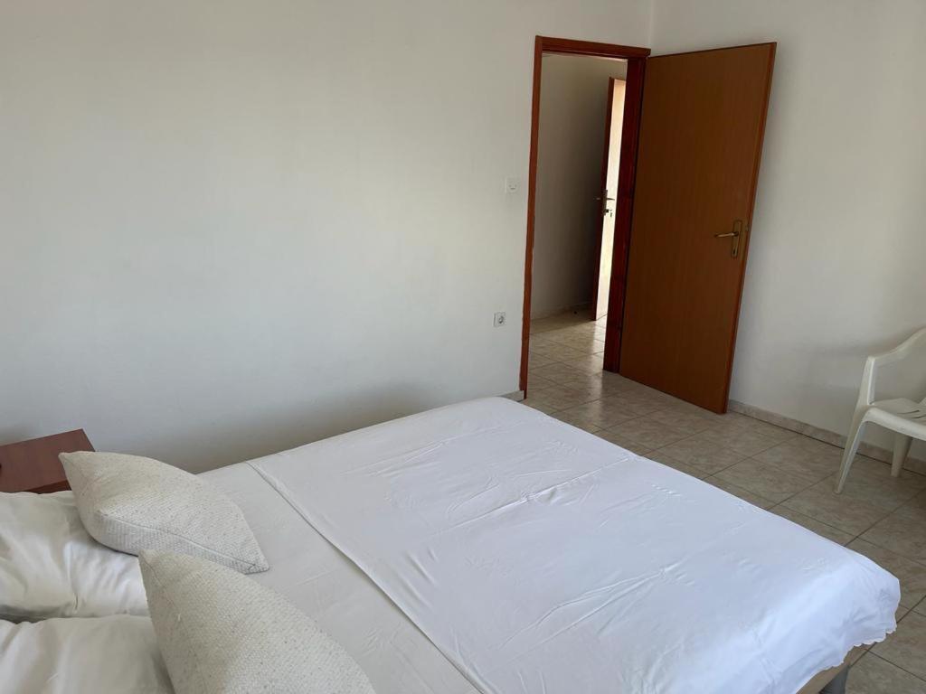מטינה Apartments Puntica מראה חיצוני תמונה