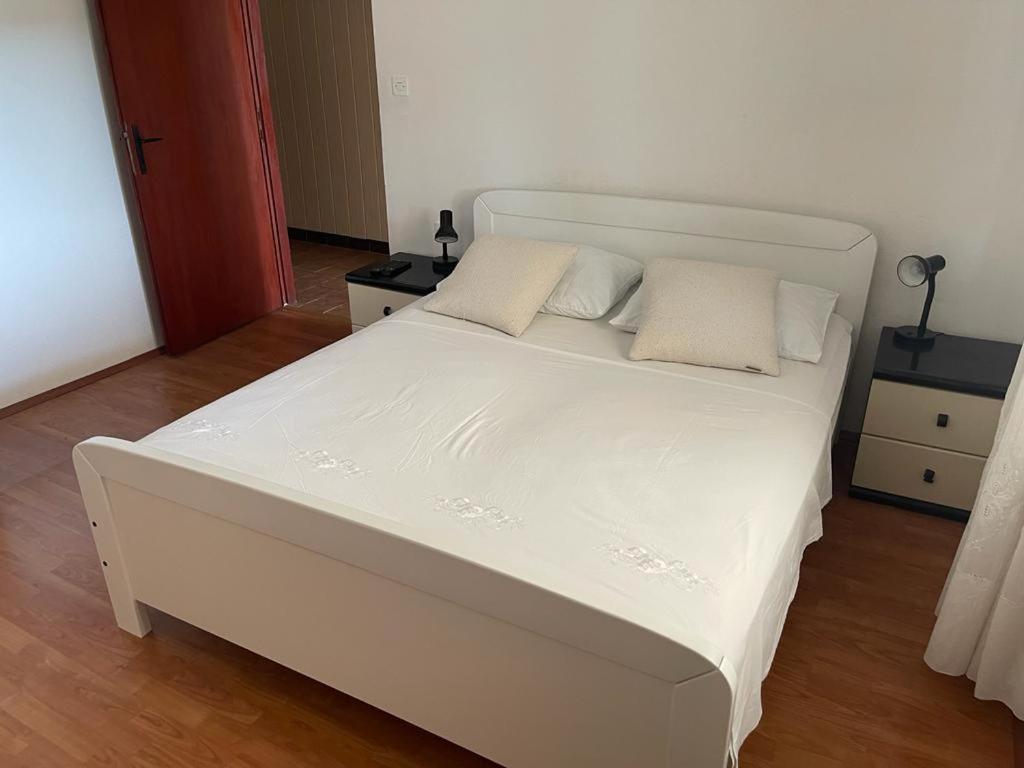 מטינה Apartments Puntica מראה חיצוני תמונה