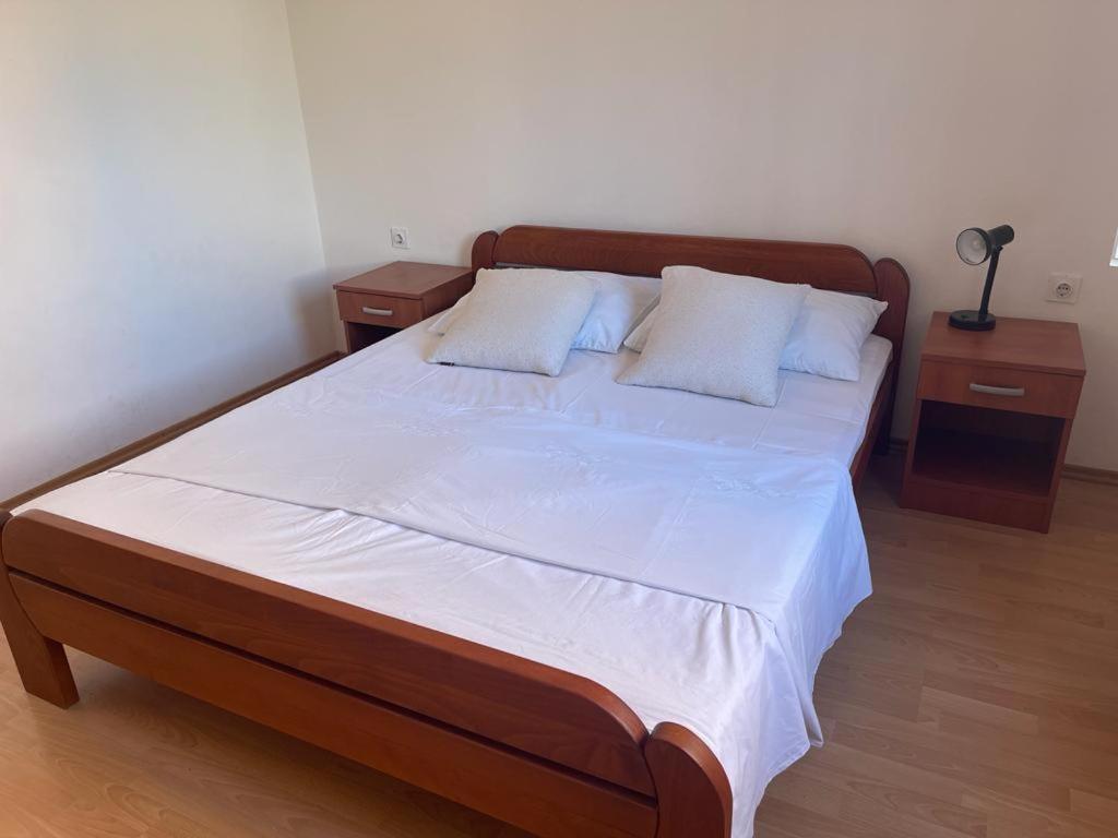 מטינה Apartments Puntica מראה חיצוני תמונה